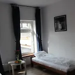 بيت شباب Baba Kaliszki